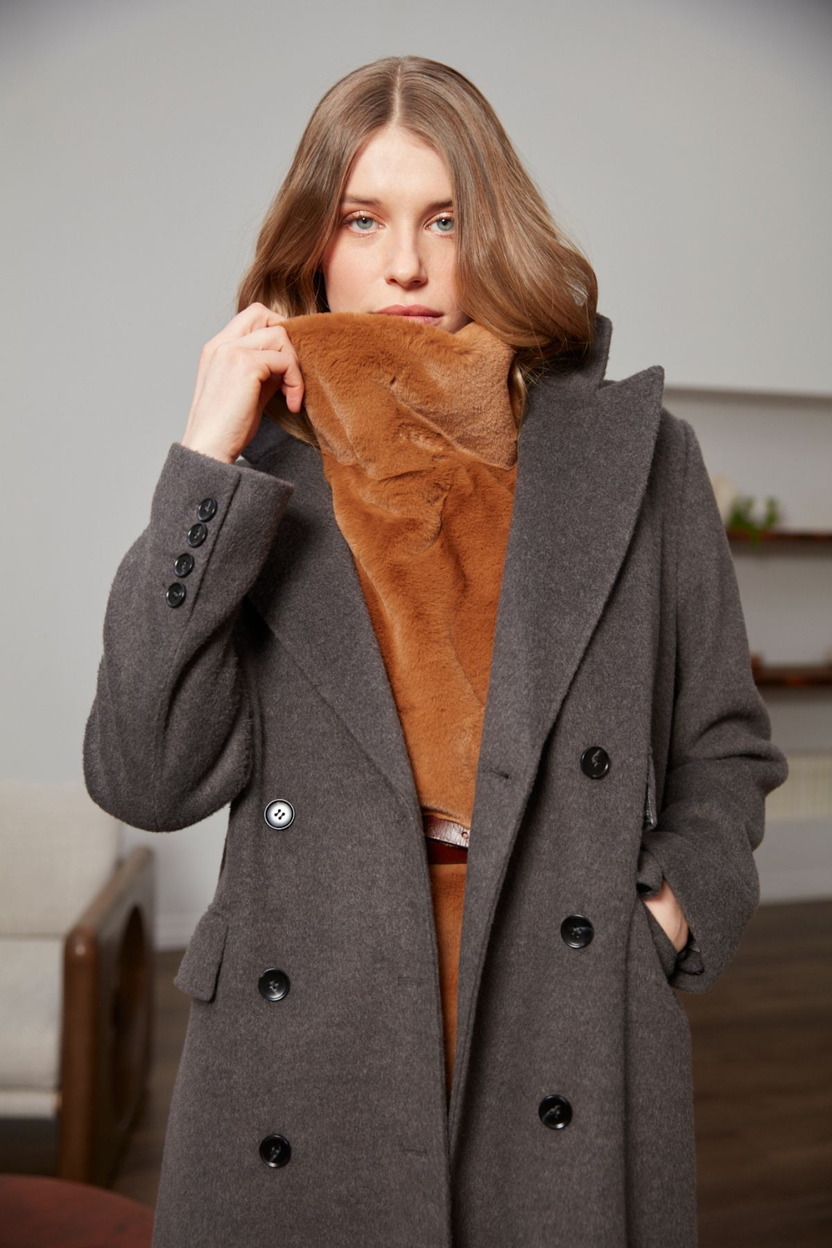 Furry, slip-on faux fur dickey