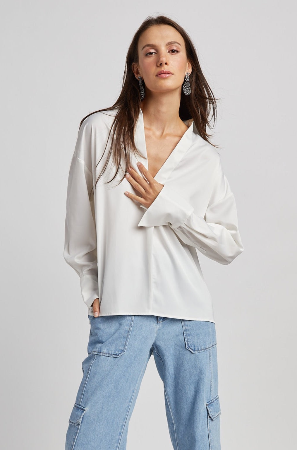 Chemisier popover en satin à longs revers Kay