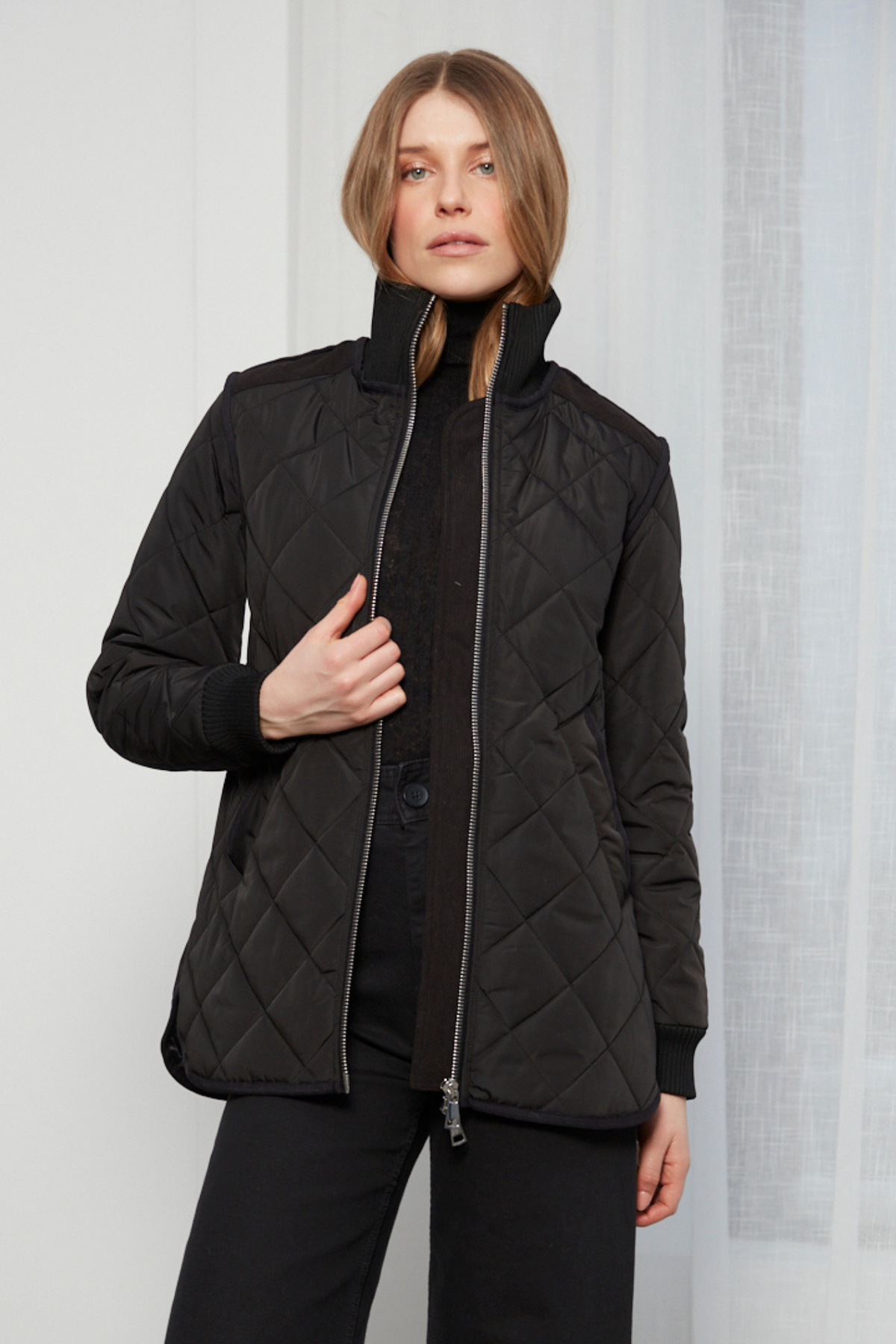 Livia, high-rib funnel-neck collar quilted jacket