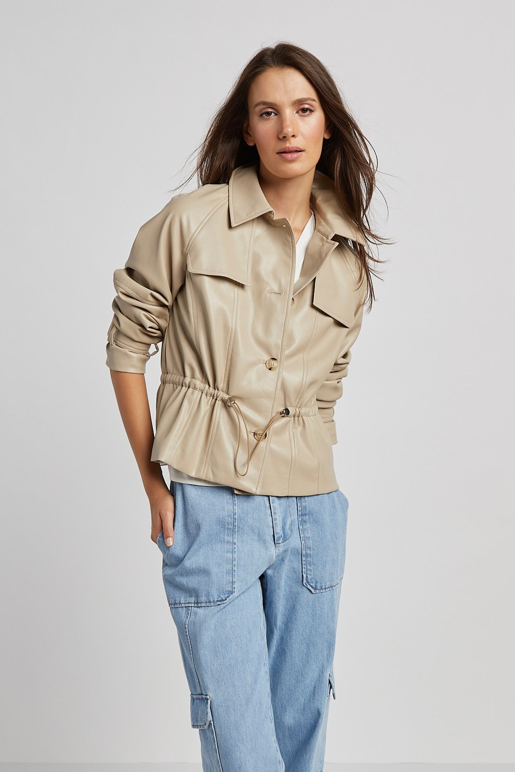 Trench coat court en cuir vegan Rae