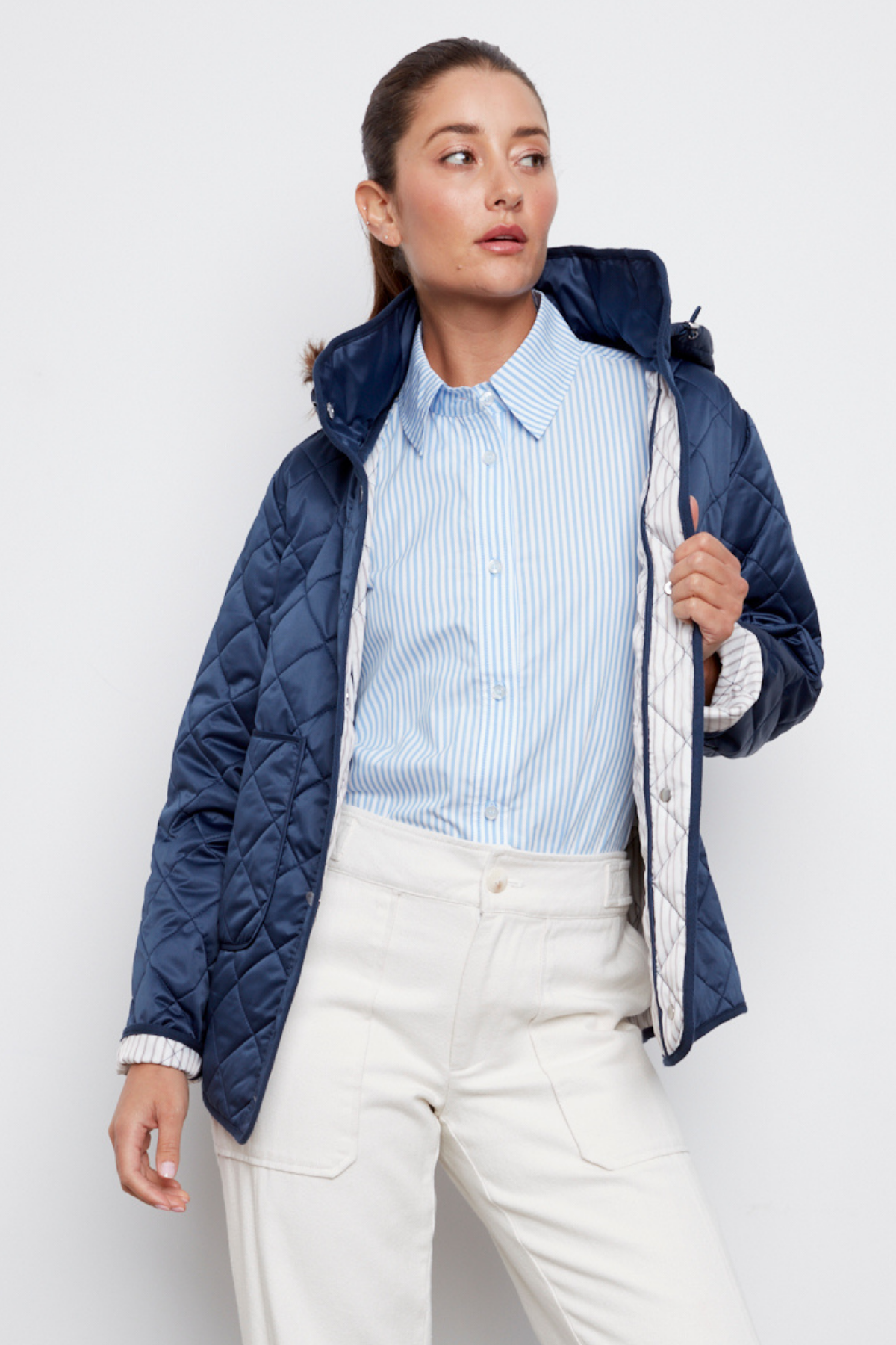Shelby, quilted jacket with removable hood
