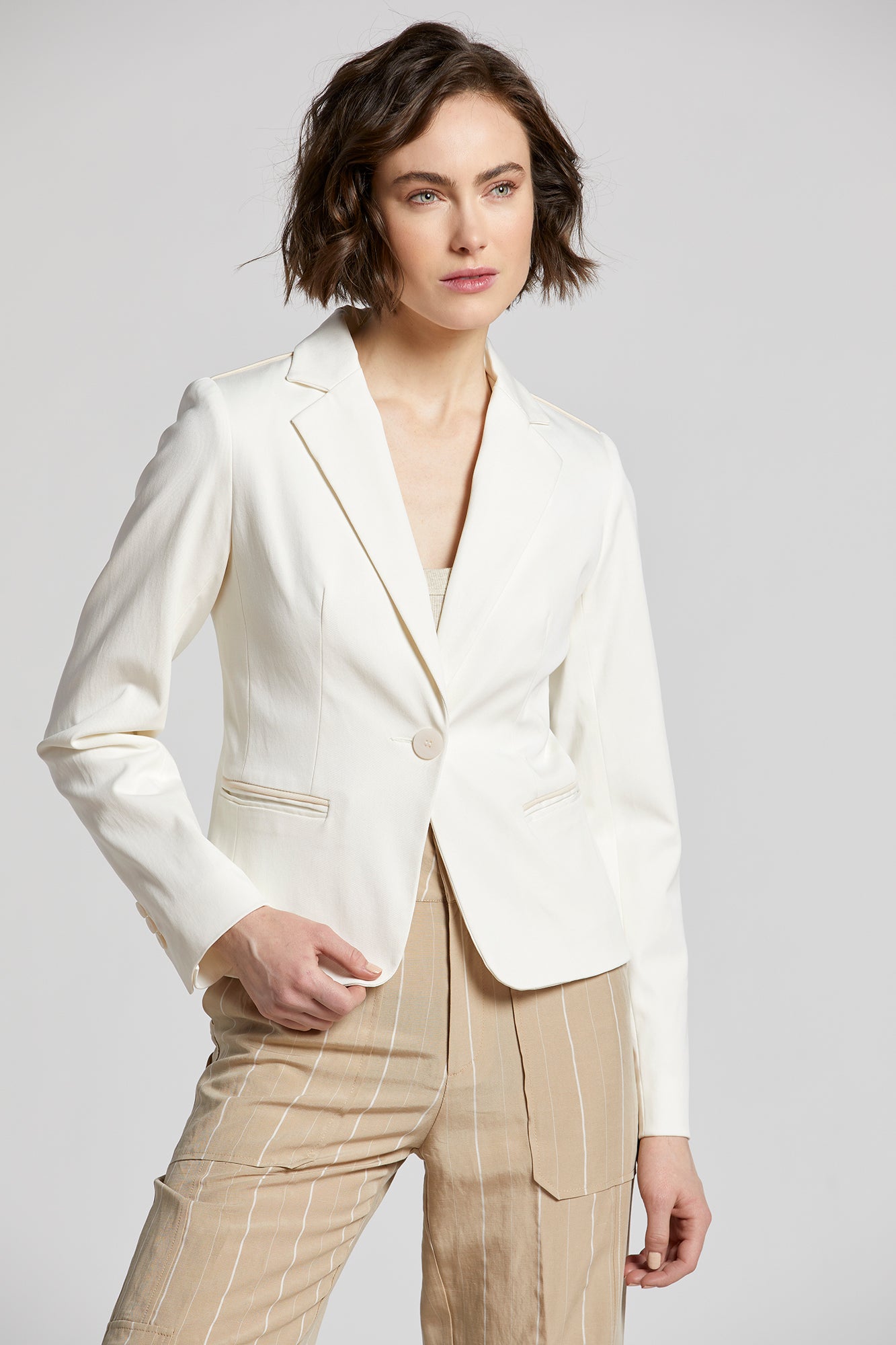 Noa single breasted stretch blazer with piping